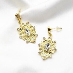 Gold Vintage Style Earrings